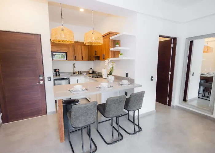 New Listing Walk To Downtown Cabo King Bed Apartment *