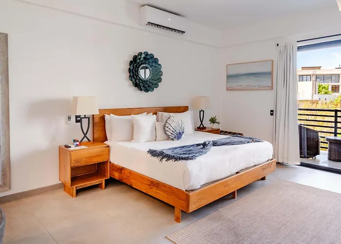 New Listing Walk To Downtown Cabo King Bed